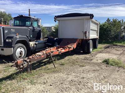 1994 Cornhusker 800 UTL Ultra Lite Hopper Dump Trailer