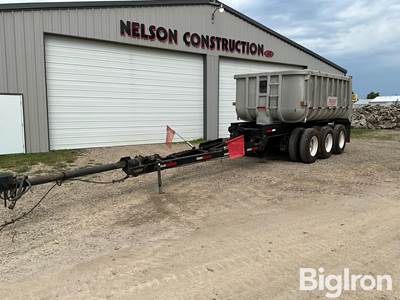 1976 Freuhauf 14’ Tri/A Pup Trailer