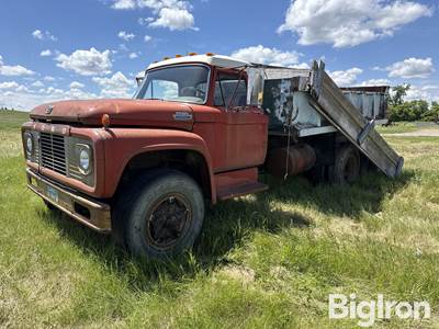 1967 Ford 800 Dump Truck