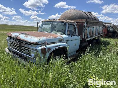 1964 Ford 800 Dump truck W/Water Tank