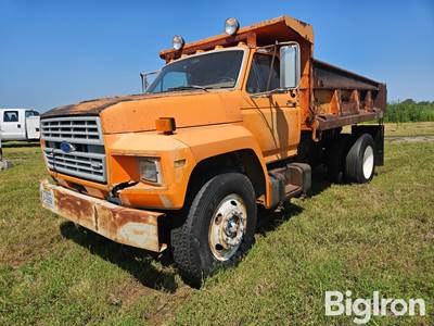 1985 Ford F7000 S/A Dump Truck