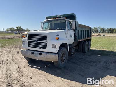 1992 Ford LT8000 T/A Dump Truck w/10 Yard Box