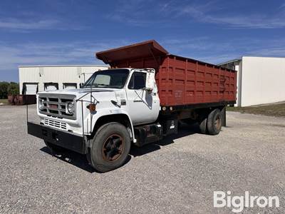 1987 GMC 7000 S/A Dump Truck