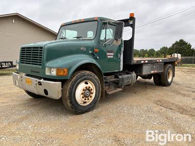 1999 International 4900 S/A Flatbed Dump Truck