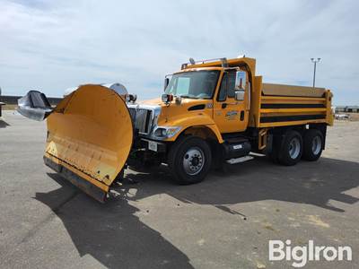 2006 International 7400 6x4 T/A Dump Truck w/ Snowplow