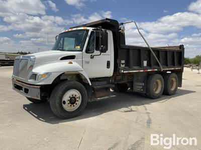 2005 International 7400 DT570 T/A Dump Truck