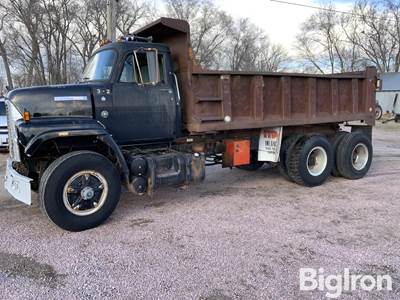 1975 International Fleetstar F2050A T/A Dump Truck