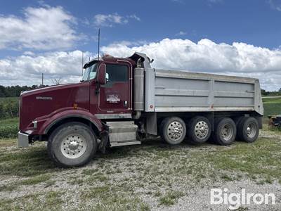 2004 Kenworth T800 Quad/A Dump Truck