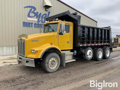 1999 Kenworth T800 Tri/A Dump Truck