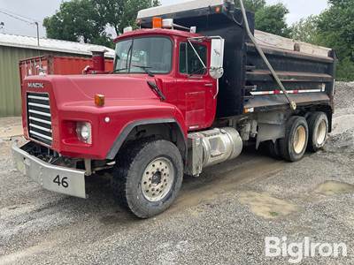 2005 Mack T/A Dump Truck