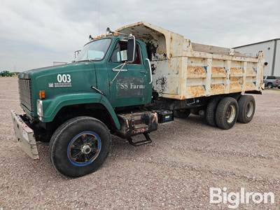 1989 White/GMC Brigadier T/A Dump Truck