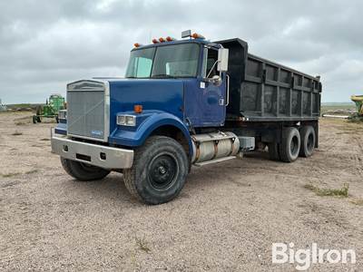 1989 White GMC WCM T/A Dump Truck