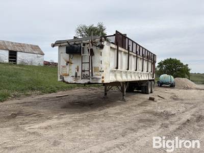 1994 East T/A End Dump Silage Trailer