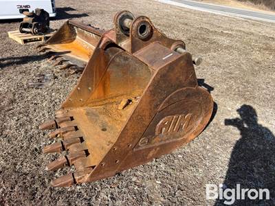 Aim 38" Excavator Bucket