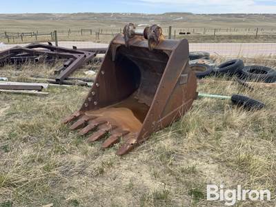 Caterpillar 48 B- Family Excavator Bucket