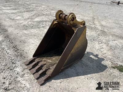27" Excavator Bucket