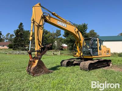2006 John Deere 200C LC Excavator