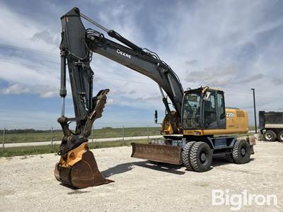 2012 John Deere 220D W Wheeled Excavator