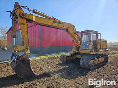 Liebherr R925 Excavator
