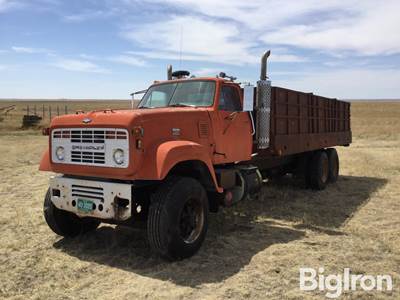 1974 Chevrolet 90 T/A Grain Truck