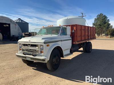 1972 Chevrolet C50 S/A Grain Truck