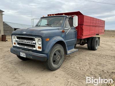 1972 Chevrolet C50 S/A Grain Truck