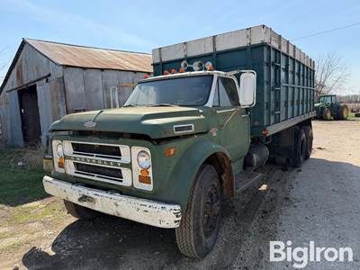 1968 Chevrolet C-60 T/A Grain Truck