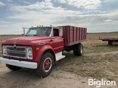 1972 Chevy C60 S/A Grain truck