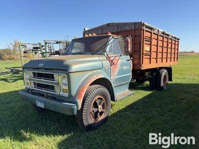 1967 Chevrolet C60 S/A Grain Truck
