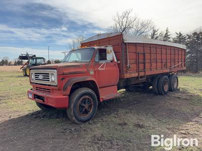 1974 Chevrolet C65 T/A Grain Truck