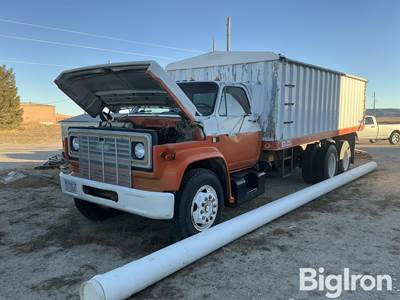 1981 Chevrolet C70 T/A Grain Truck