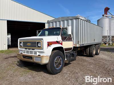 1986 Chevrolet C70 T/A Grain Truck