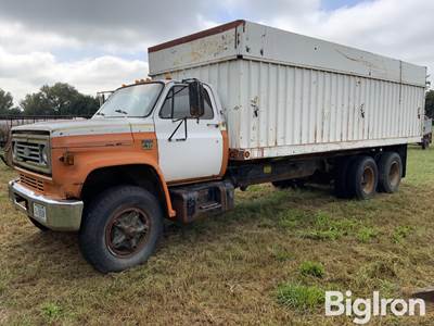 1979 Chevrolet C70 T/A Grain Truck