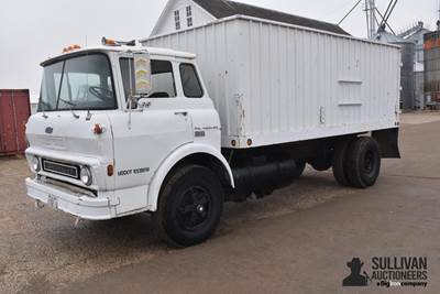 1973 Chevrolet T65 S/A Cabover Grain Truck