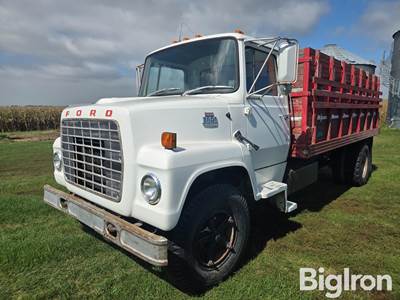 1979 Ford 700 S/A Grain Truck
