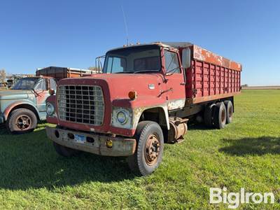 1974 Ford 880 T/A Grain Truck