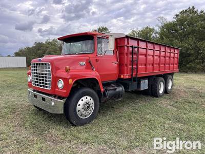 1974 Ford 9000 T/A Grain Truck