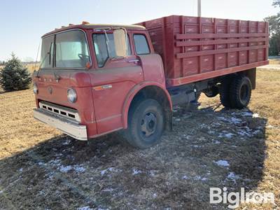 1975 Ford C600 S/A Grain Truck