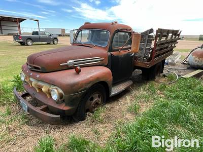 1952 Ford F-4 S/A Grain Truck