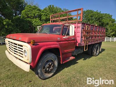 1973 Ford F 600 S/A Grain Truck