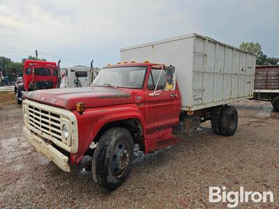 1976 Ford F600 S/A Grain/Silage Truck