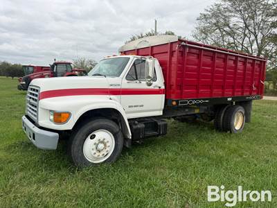 1998 Ford F700 S/A Grain Truck