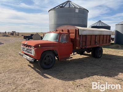 1966 Ford F602 S/A Grain Truck