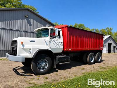 1990 Ford L9000 Grain Truck