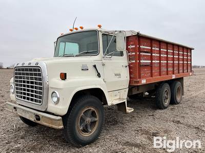 1979 Ford LN700 T/A Grain Truck