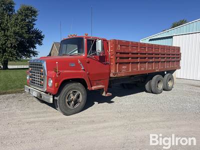 1978 Ford LN700 T/A Grain Truck