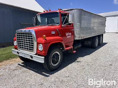 1974 Ford LN750 T/A Grain Truck w/Aluminum Box