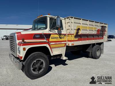 1978 Ford LN800 S/A Grain Truck