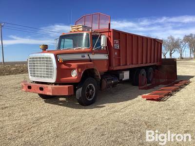 1979 Ford LTS8000 T/A Grain Truck