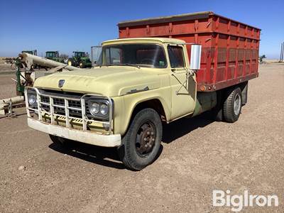 1958 Ford S/A Bobtail Grain Truck